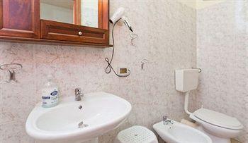 Hotel Rainbow Палермо Екстериор снимка