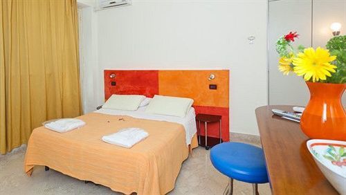 Hotel Rainbow Палермо Екстериор снимка